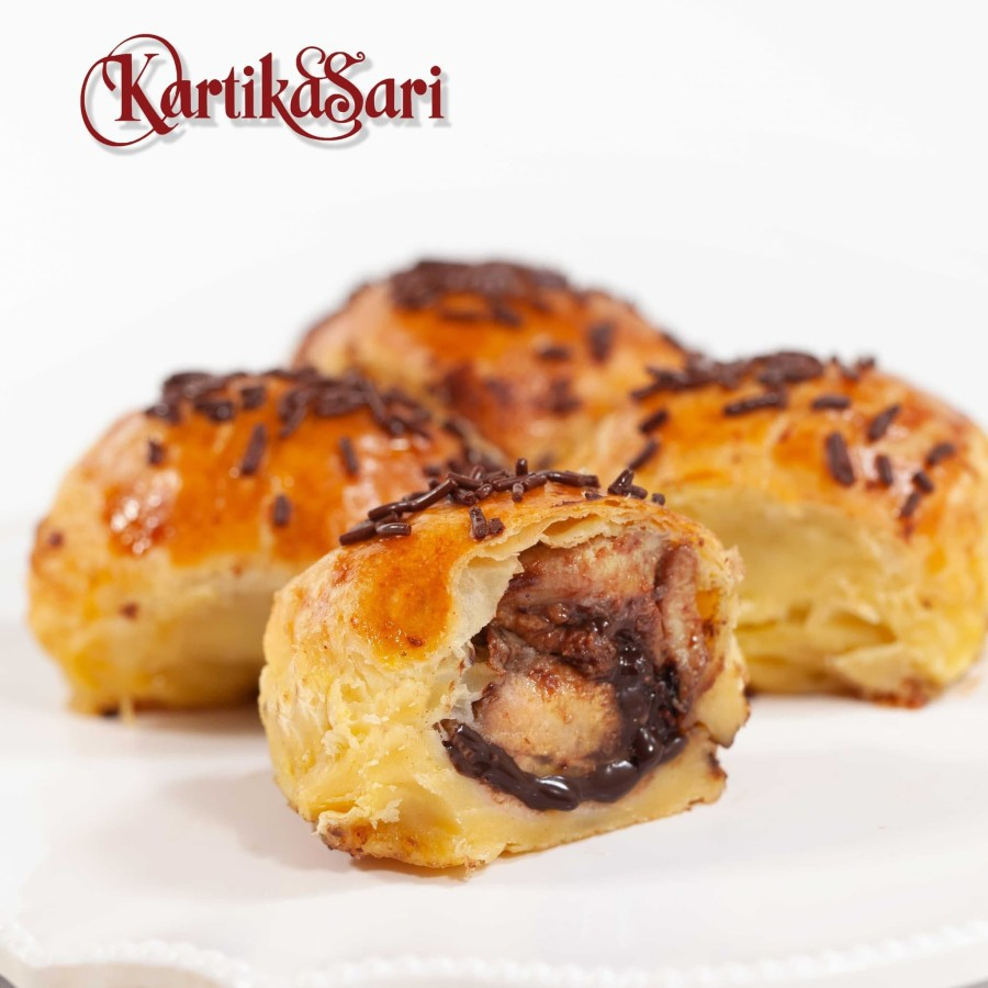 Kartika Food Industry Kartika Sari Pisang Bollen Cokelat Keju