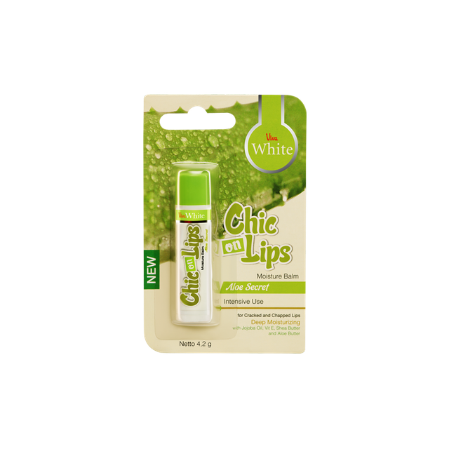 Viva Moisture Balm Chic on Lips - Aloe Secret