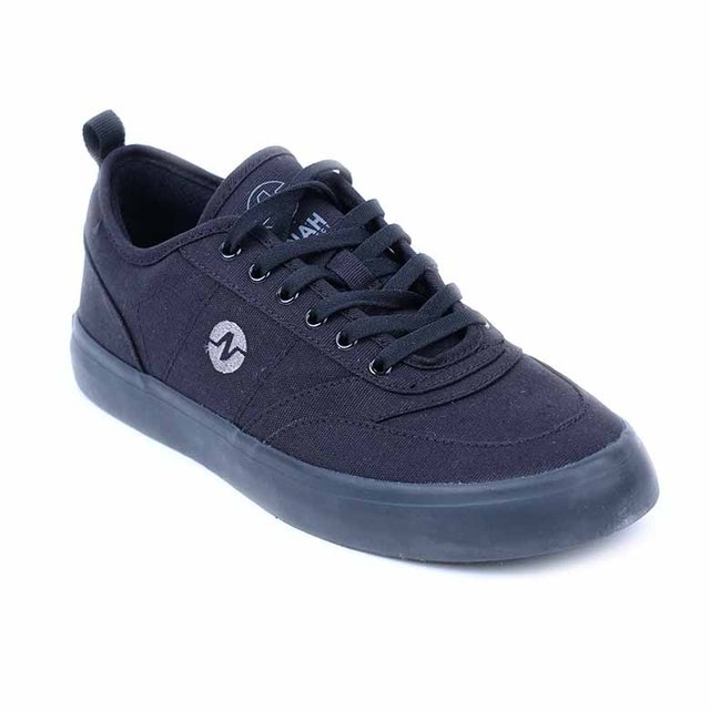 Resilient All Black 4