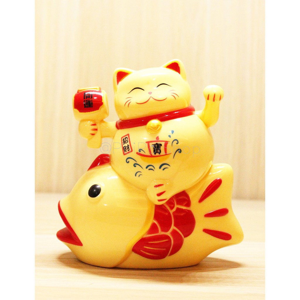  Maneki Neko Ikan Koi