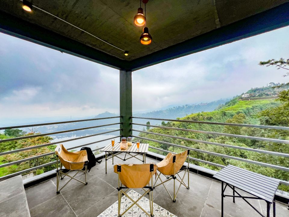 RedDoorz Urbanview Hotels Asmaraloka Umbrella