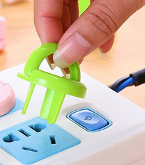  Penutup Colokan Listrik Stop Kontak