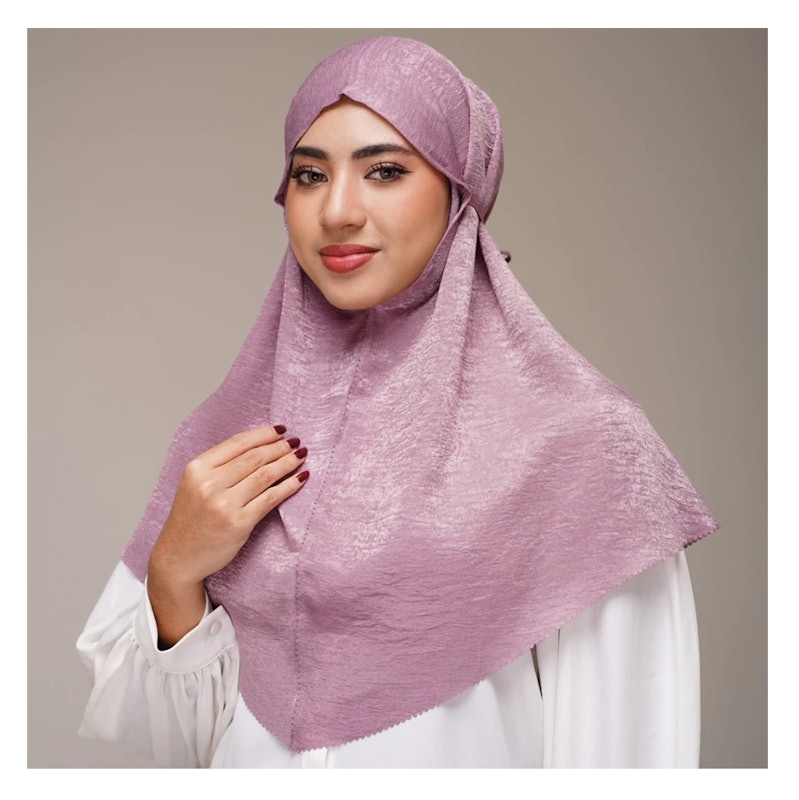 Aqillah by Ria Hijab Bergo Arumi Shimmer Silk 4