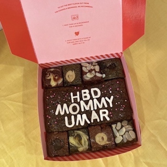 Rainbow Fudge Brownie Box 3