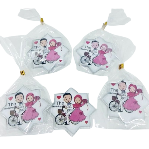 Souvenir Magnet Kulkas Pengantin 1