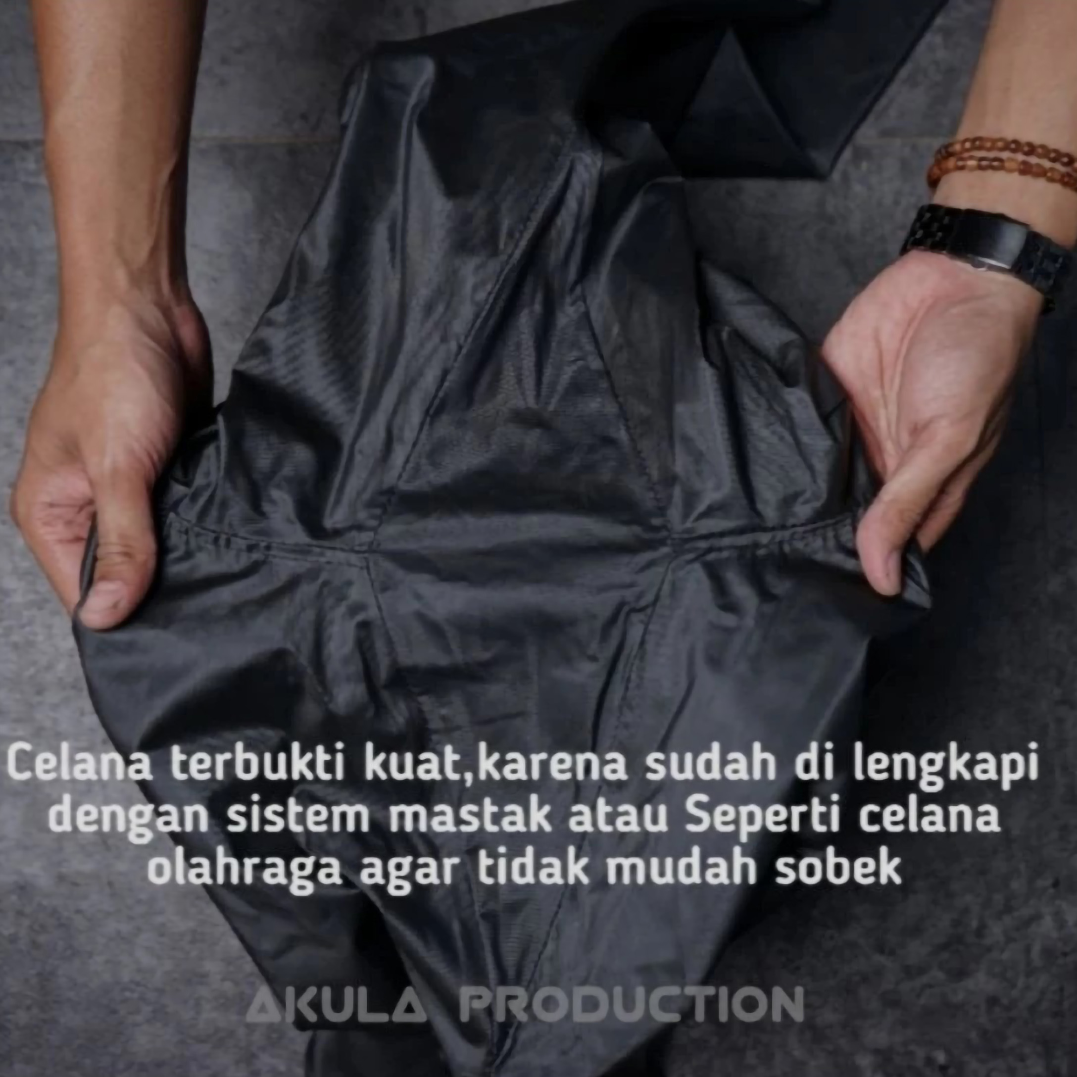  Akula Jas Hujan Premium