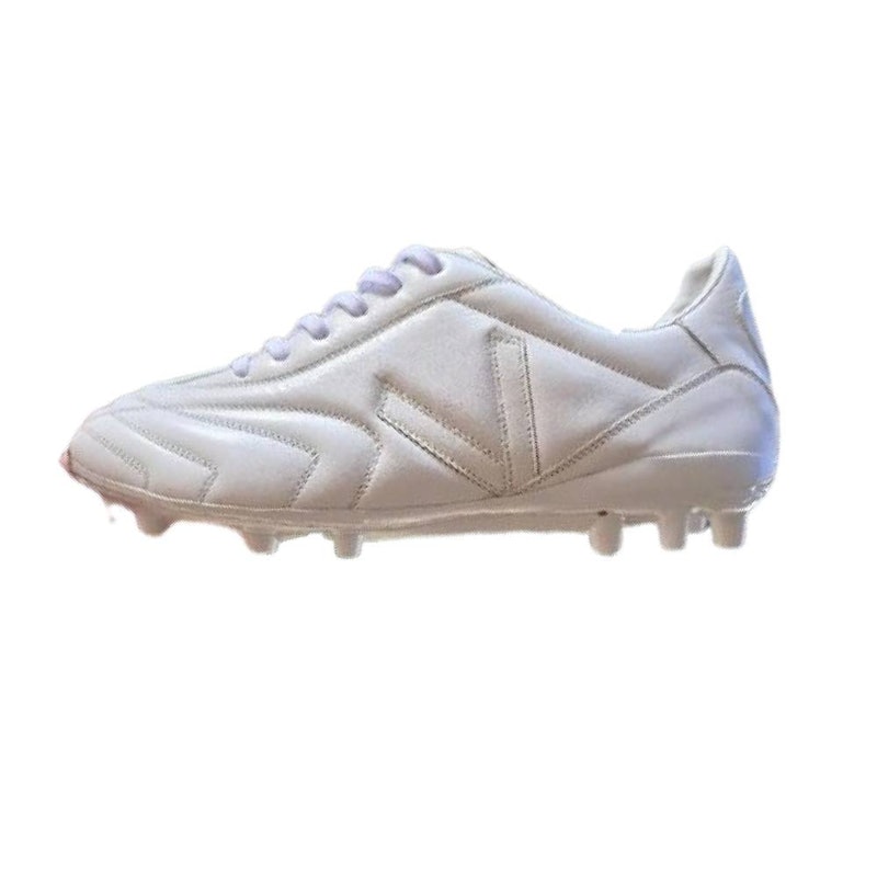 Volosh Sepatu Bola Venom AG 1