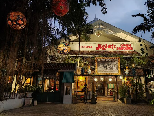 10 Rekomendasi Restoran di Malang Terbaik  1