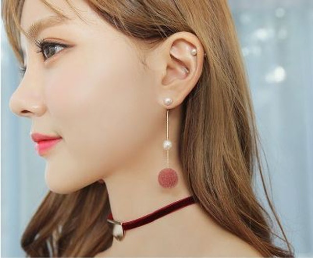  Wild Round Plush Ball Tassel Earrings