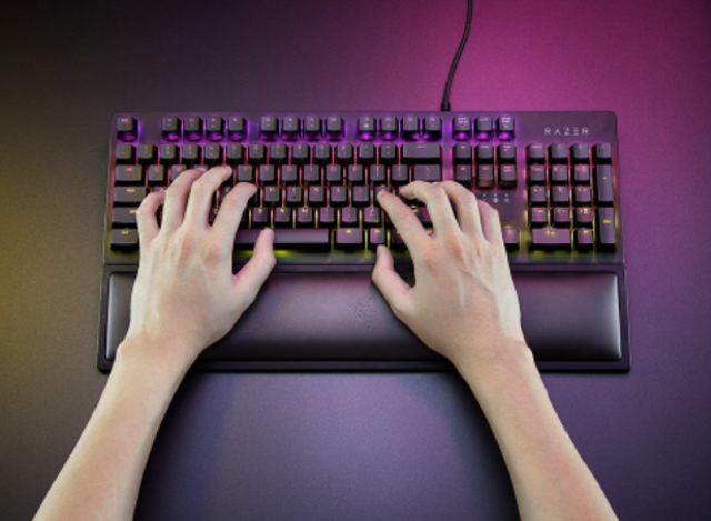 Razer Ergonomic Wrist Rest For Full-sized Keyboards