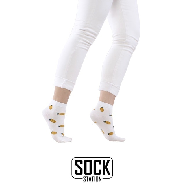 Mundo Kaos Kaki Wanita Jempol Pendek