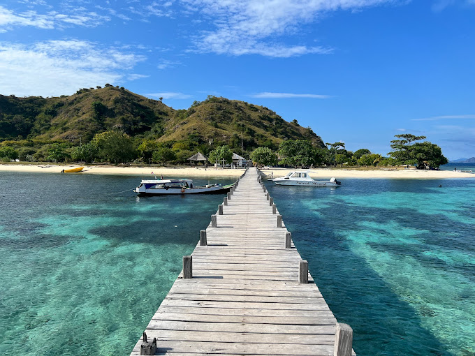 10 Rekomendasi Paket Tour Labuan Bajo Terbaik  1