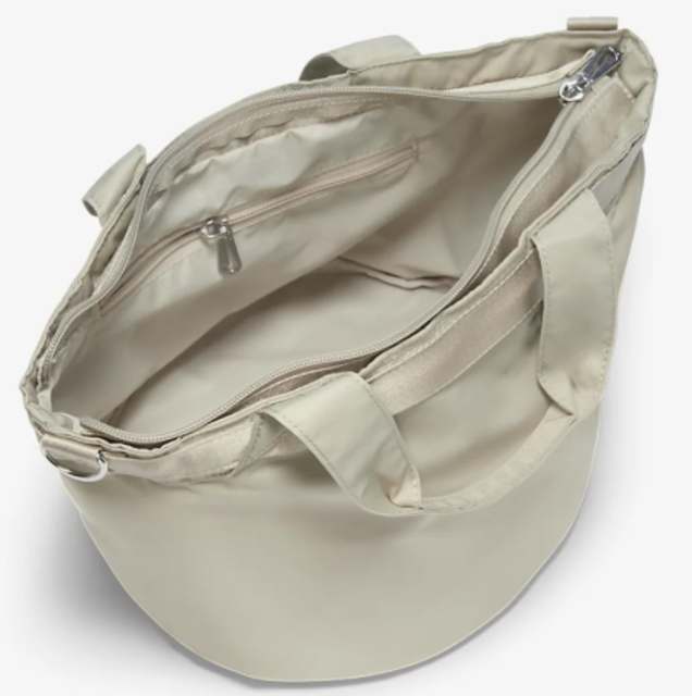 Nike Nike Sportswear Futura Luxe Women's Tote  CW9303