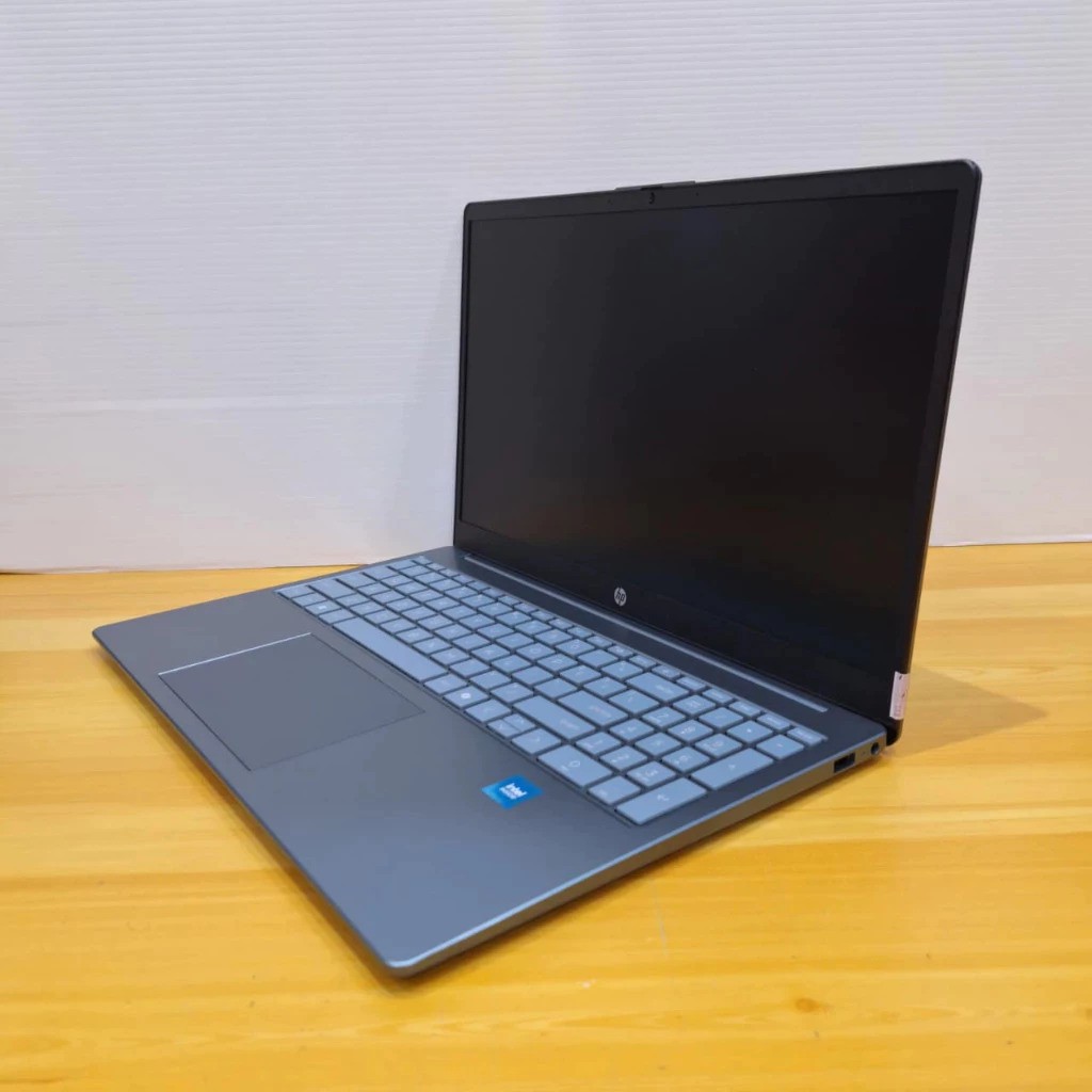 HP  HP 15 Intel N200