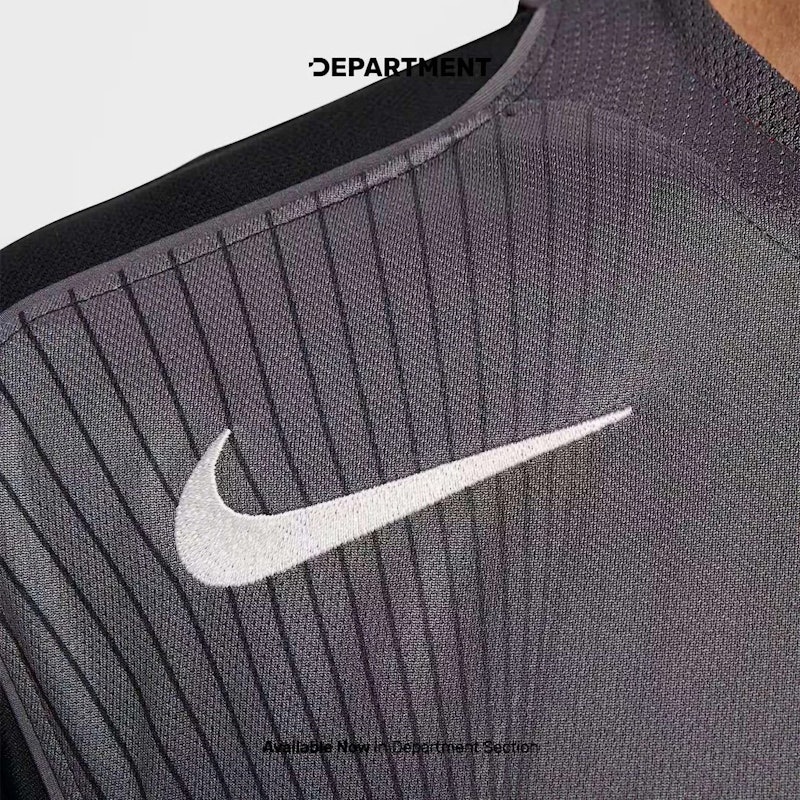 Nike Dri-Fit Total 90 3