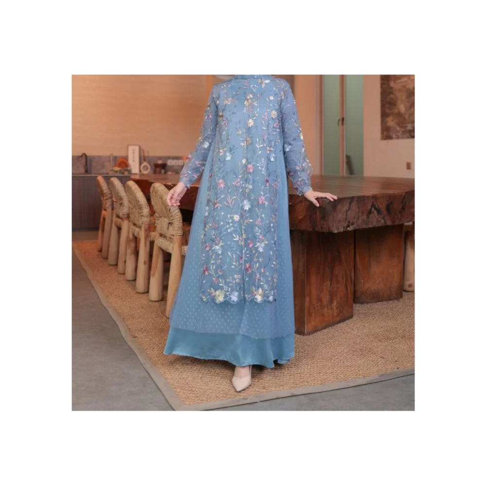  Miss Nomi Elaya Gamis 