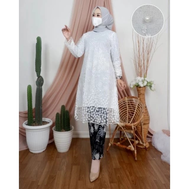 Kiranaol Kebaya Tunik Tule Modern