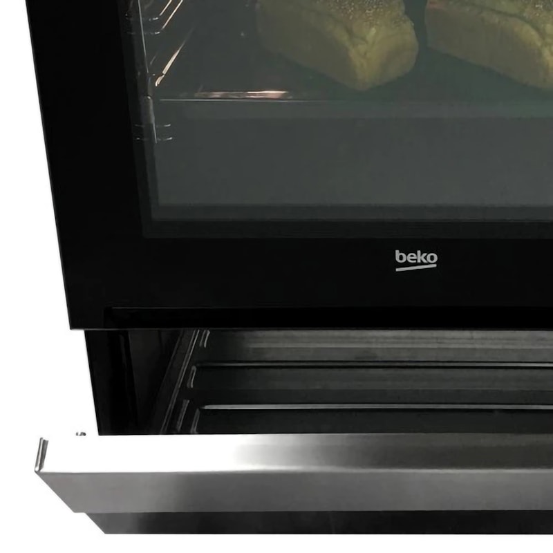 Beko Freestanding Cooker 4