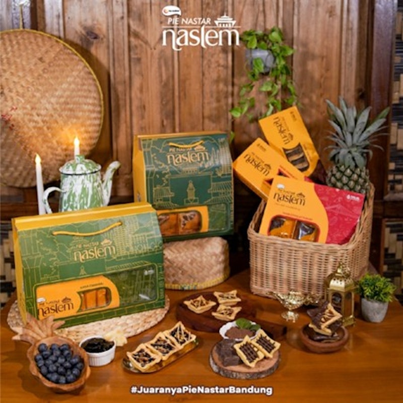 Ina Cookies Hampers Pie Nastar Naslem 3 Box isi 10 pcs 2