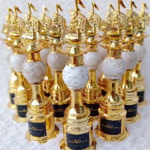 Piala Marmer Lomba Nyanyi 2