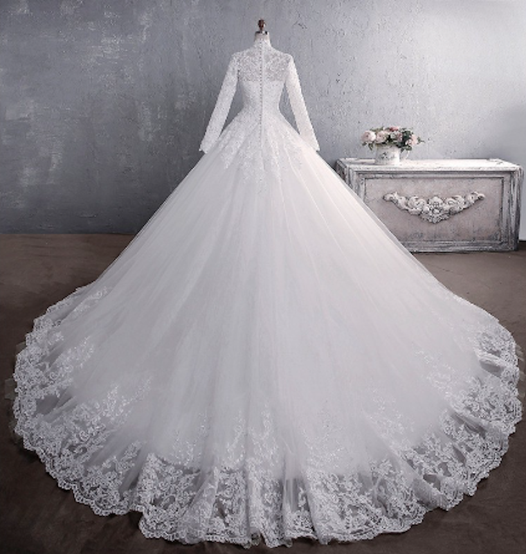 Muslim Women White Wedding Gown 2