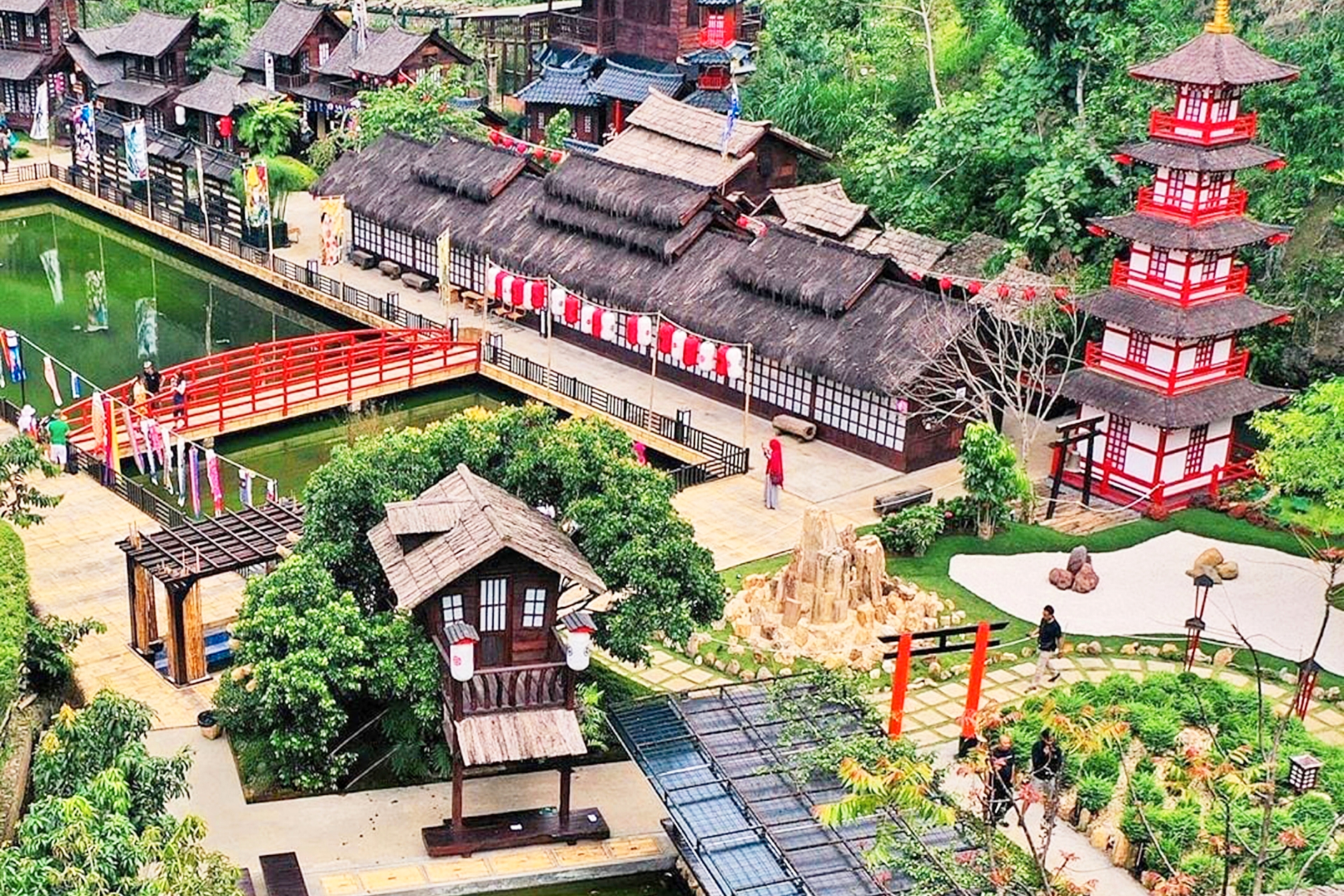 10 Rekomendasi Tempat Wisata di Bandung Terbaik  2