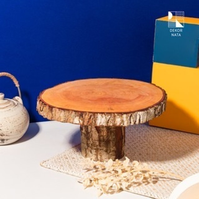 Wooden Cake Stand 1