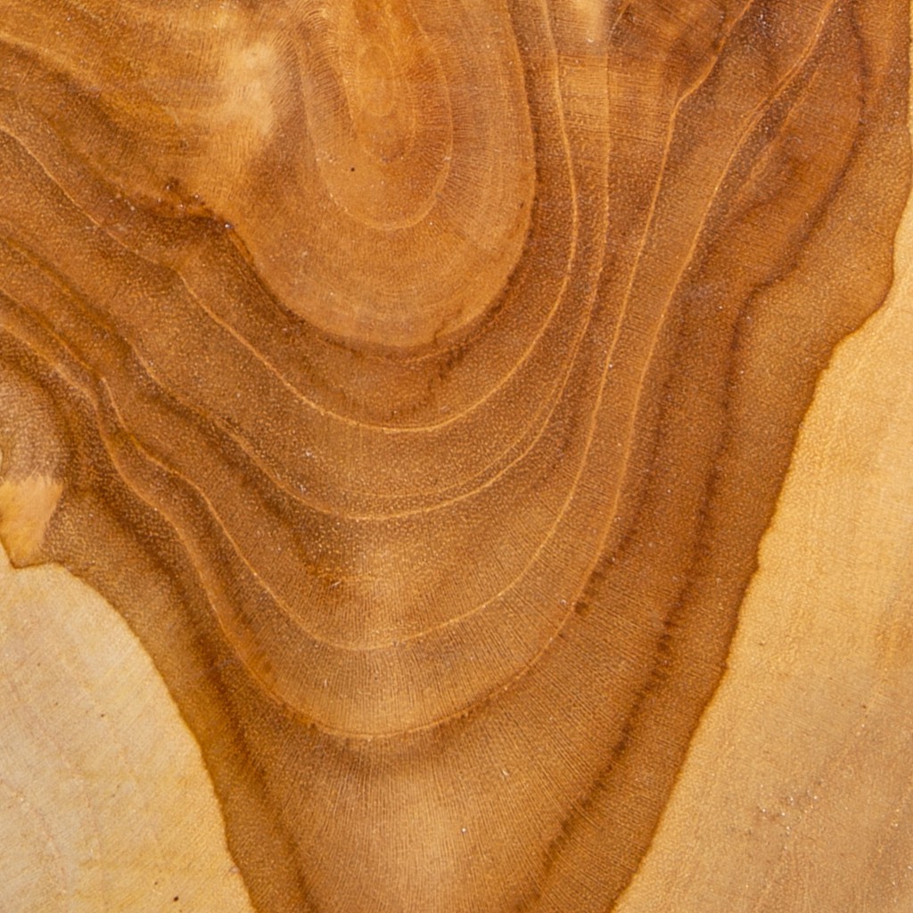 Isiruma Wurzle Table