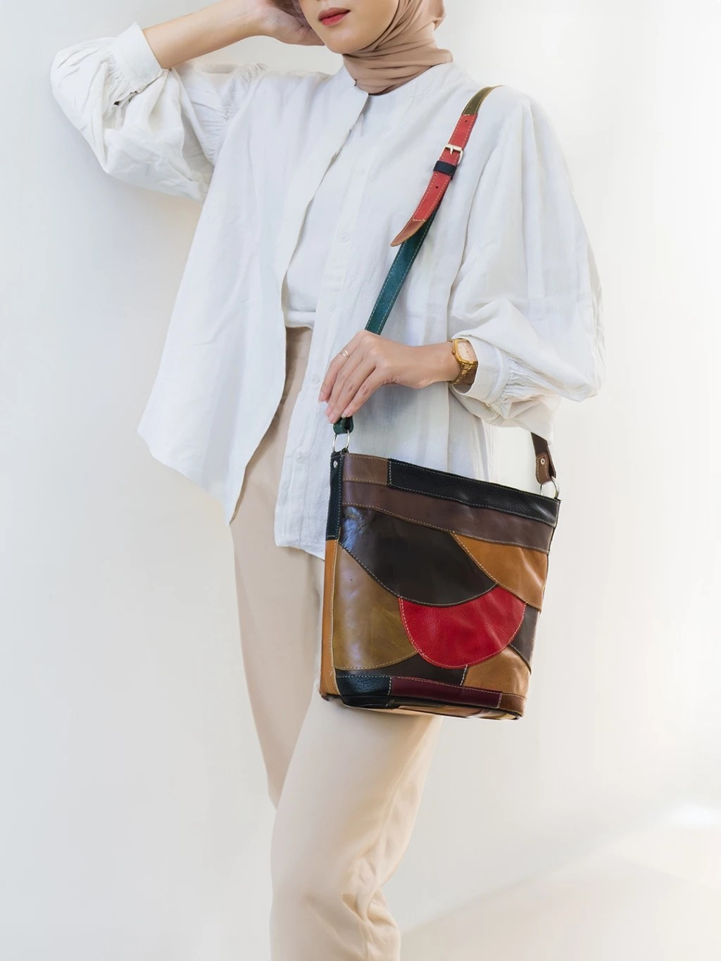  Kenes Leather Sling Bag Perca Mix