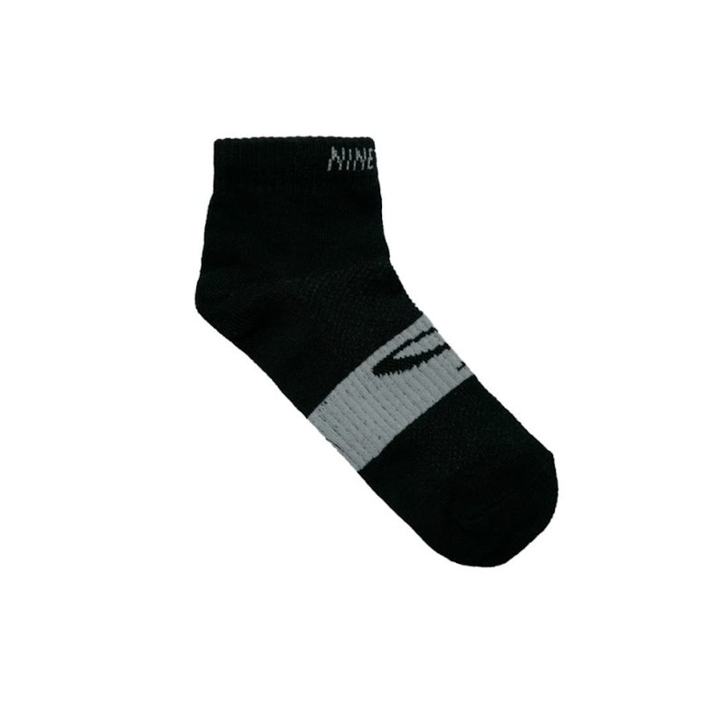 910 Nineten Nichirin Kaos Kaki Pendek Hitam 2