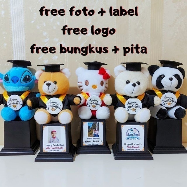 Piala Boneka Wisuda  3