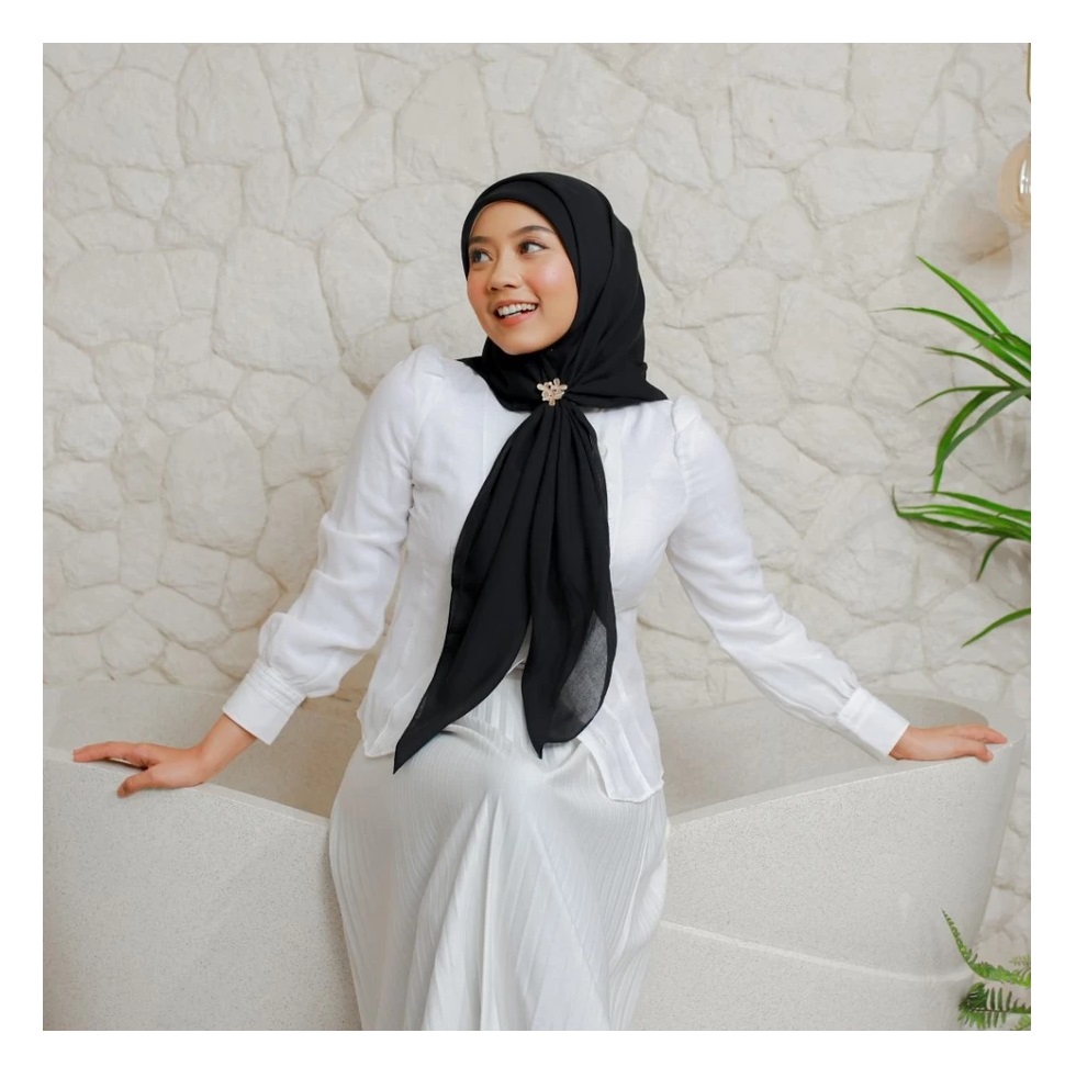 Shafco Multi Trading Zoya Kamaniya Plain Scarf