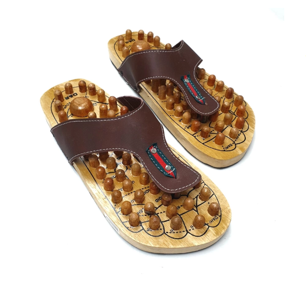 Loyalnesca Sandal Rematik Kayu Jepit