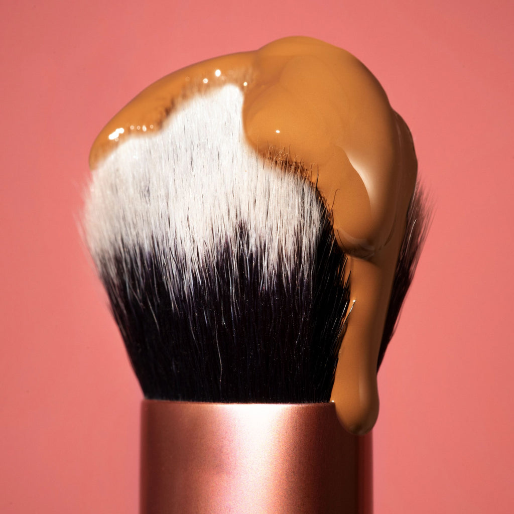 Real Techniques Expert Face Makeup Brush 4