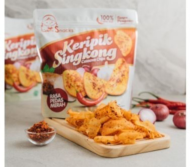 Leni Snacks Keripik Singkong Pedas Merah