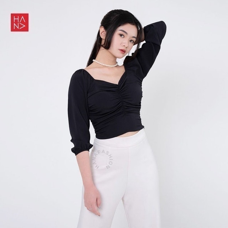 Hailee Sabrina Blouse Wanita 3