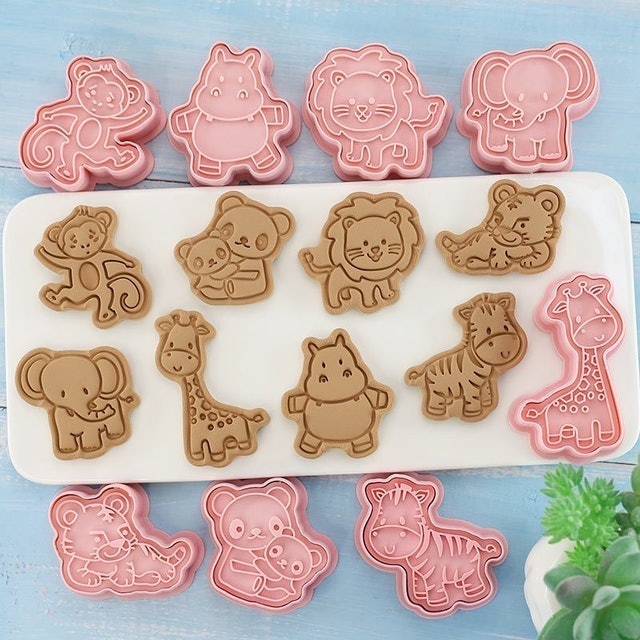 Cookie cutter press animal