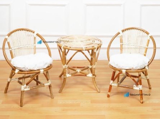 Set Kursi Teras dan Meja Momon Rotan