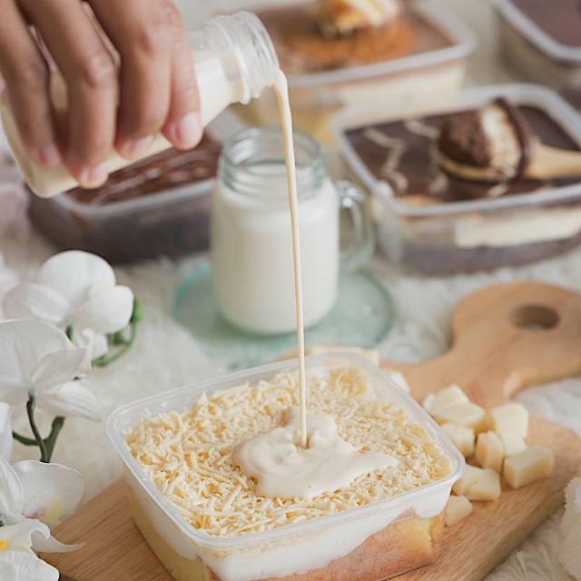 Dapur Alya  Milk Bath Cheese Dessert Box