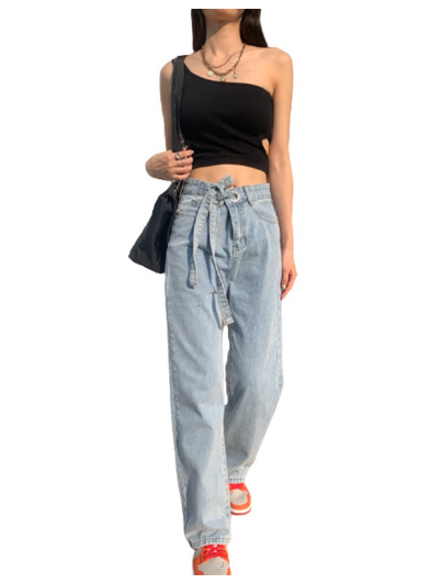 10 Rekomendasi Boyfriend Jeans untuk Wanita Terbaik  2