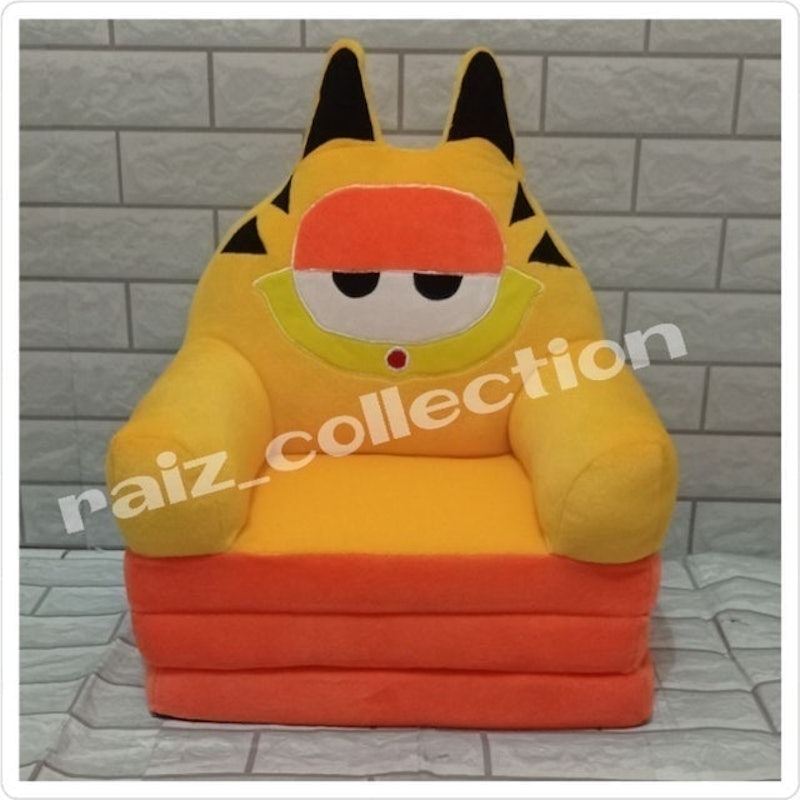 Sofa Lipat Karakter 1