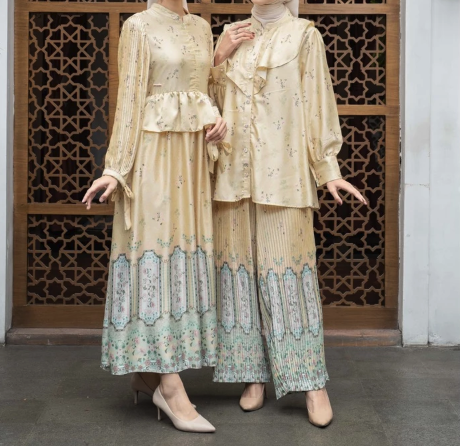 Mei Indithya Talenta Mayoutfit Summer Bloom Sarimbit Lebaran Butter Series