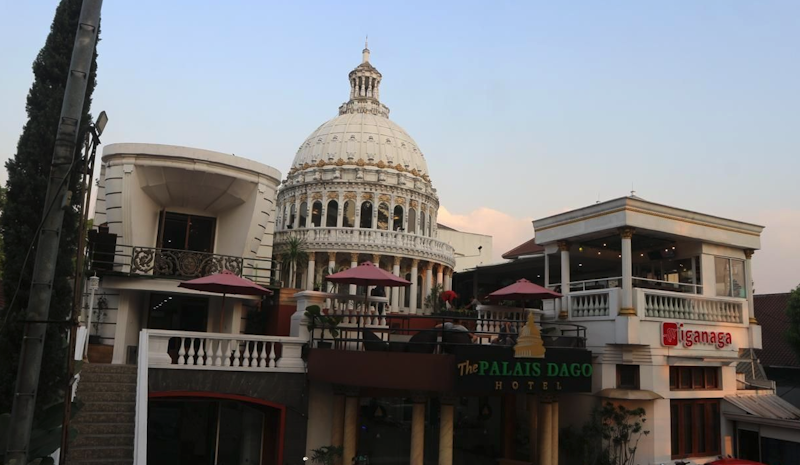 The Palais Dago Hotel 2