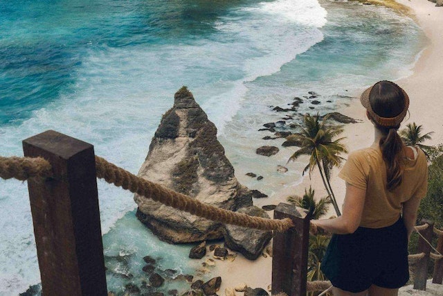 9 Rekomendasi Paket Tour Nusa Penida Terbaik  2
