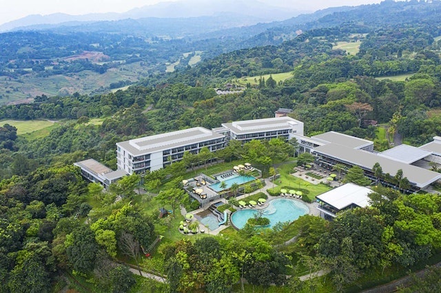 Royal Tulip Golf Resort Gunung Geulis 1