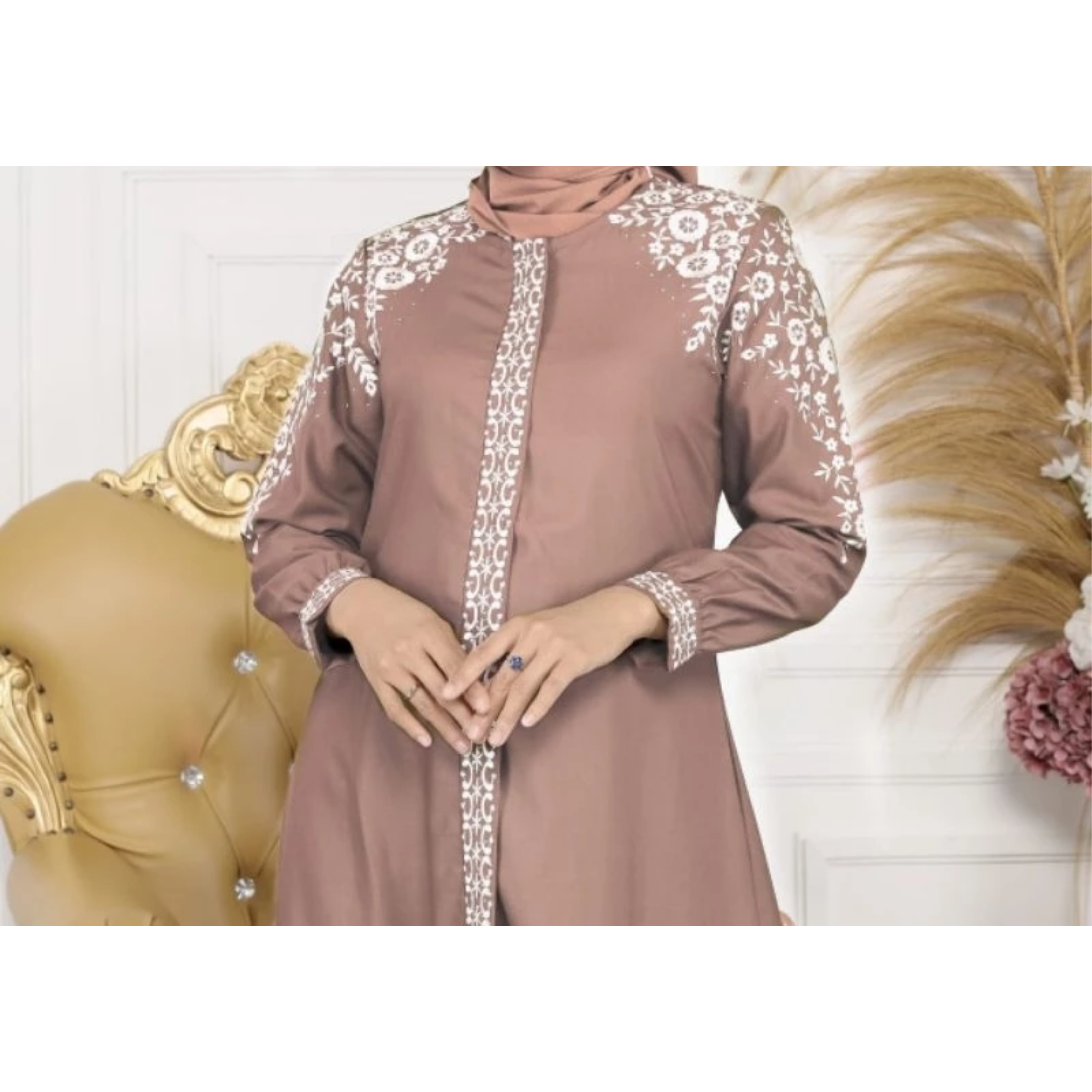  Elvrist Gamis Renata