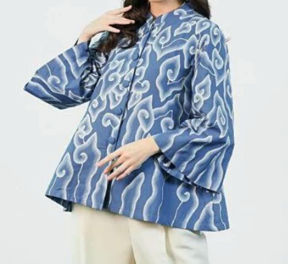  Batik Trusmi Blouse Rariri