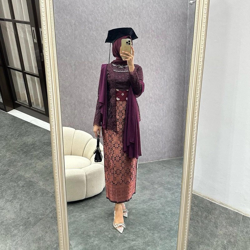 By Karyaku Batik Kebaya Kutubaru
