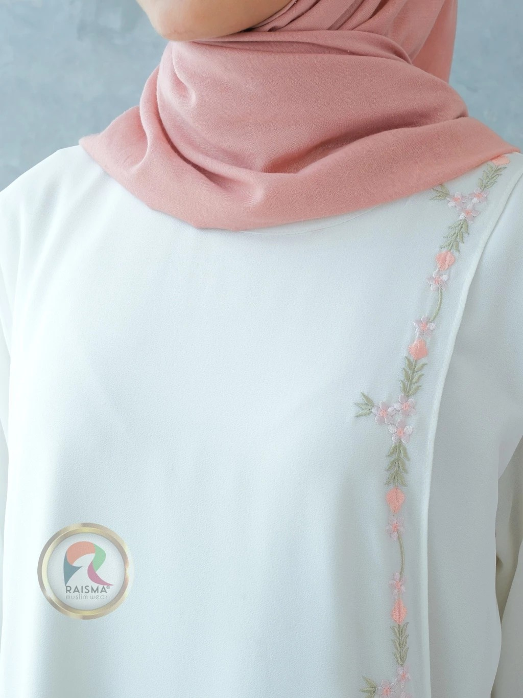  Raisma Ivanna Gamis Putih Tulang Kombinasi Bordir