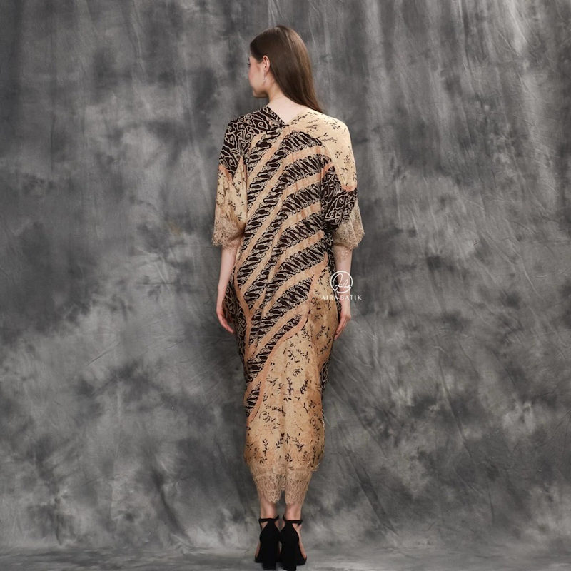 Aira Batik Kamelia Kaftan Dress 4